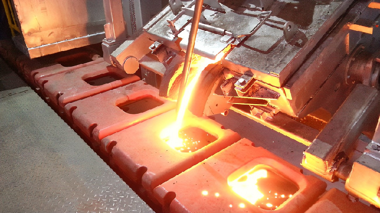 What are the characteristics of edge press pouring system? What types of castings are applicable?