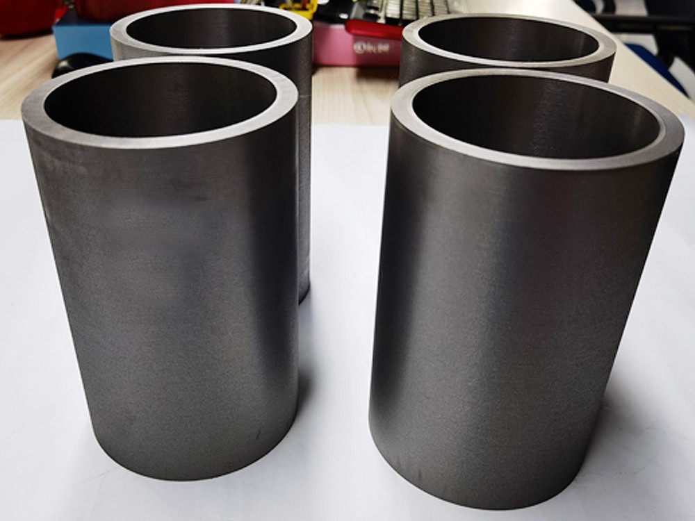 What are the effects of high or low silicon on the mechanical processing performance of gray cast iron 200?