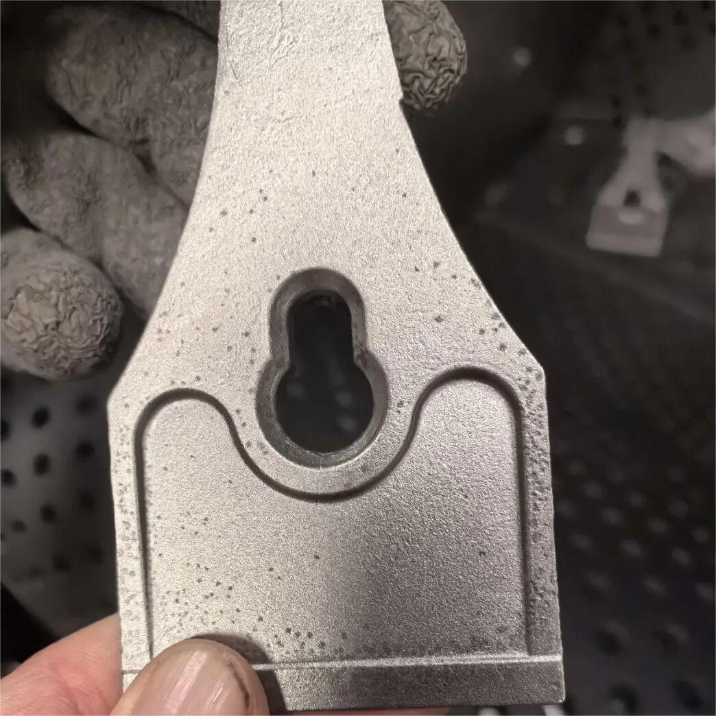 Producing 410 stainless steel parts with silica sol, weighing 205 grams, with surface oxidation spots defects: causes and solutions