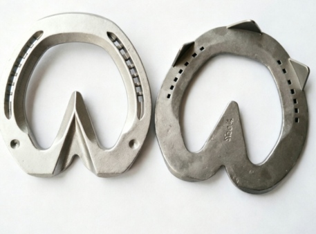 Size 4 Casting Horseshoes